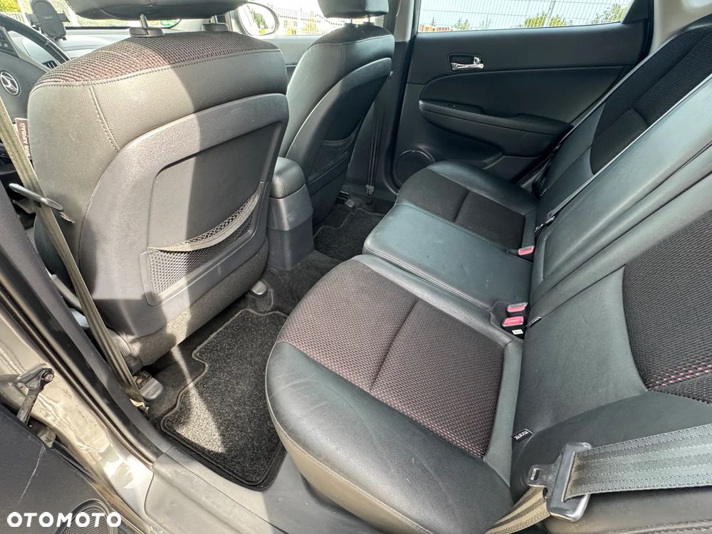Hyundai i30 1.4 Comfort EU5 - 4