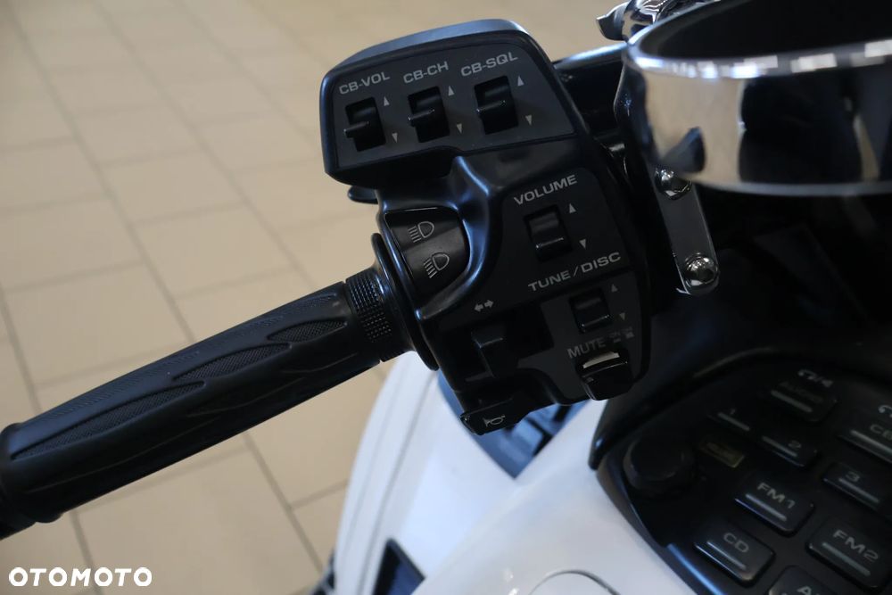 Honda GL - 24