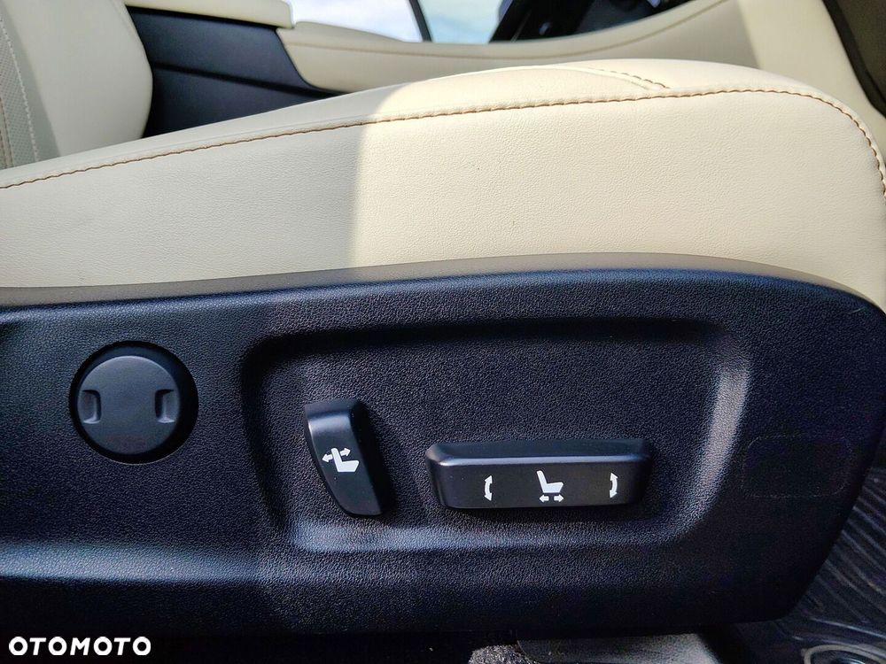 Lexus RX 450h F-Impression - 32