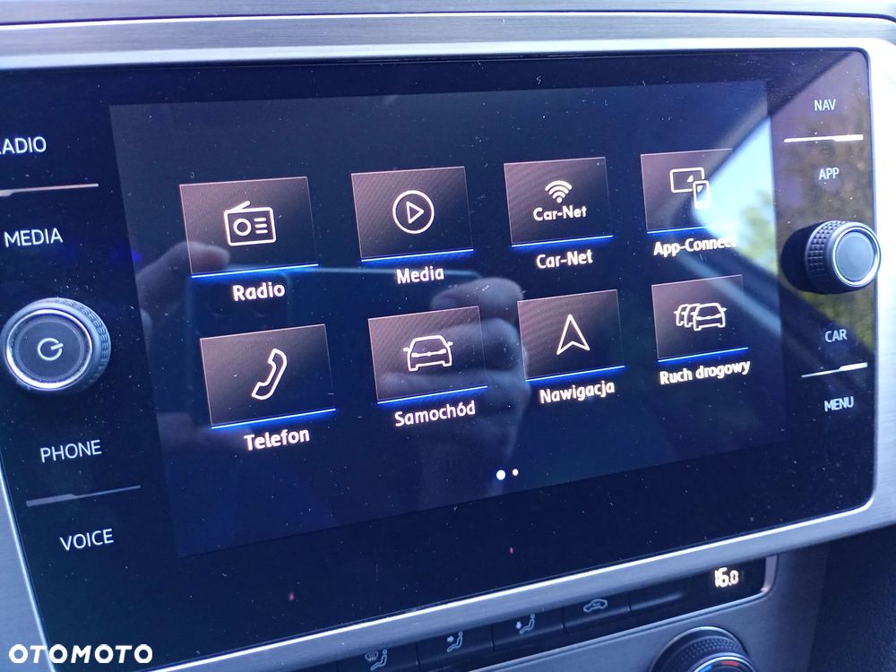 Volkswagen Passat 1.4 TSI BMT Trendline - 16