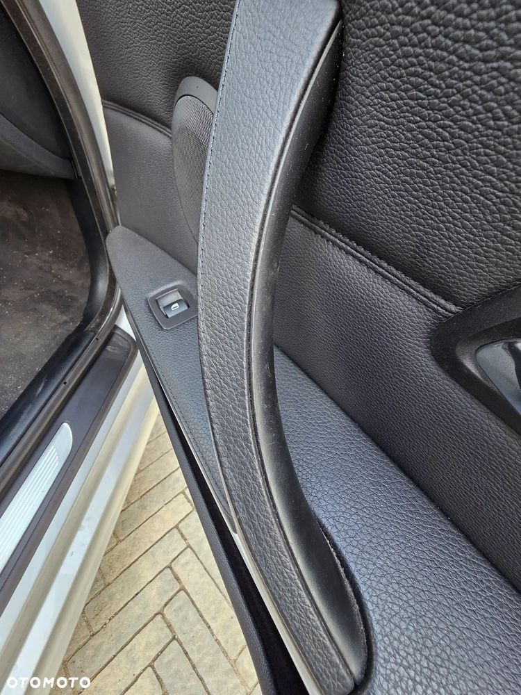 BMW Seria 3 325i - 20