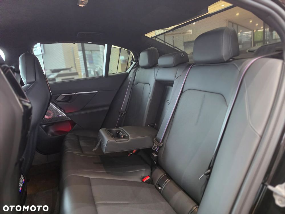 BMW M5 PHEV - 31