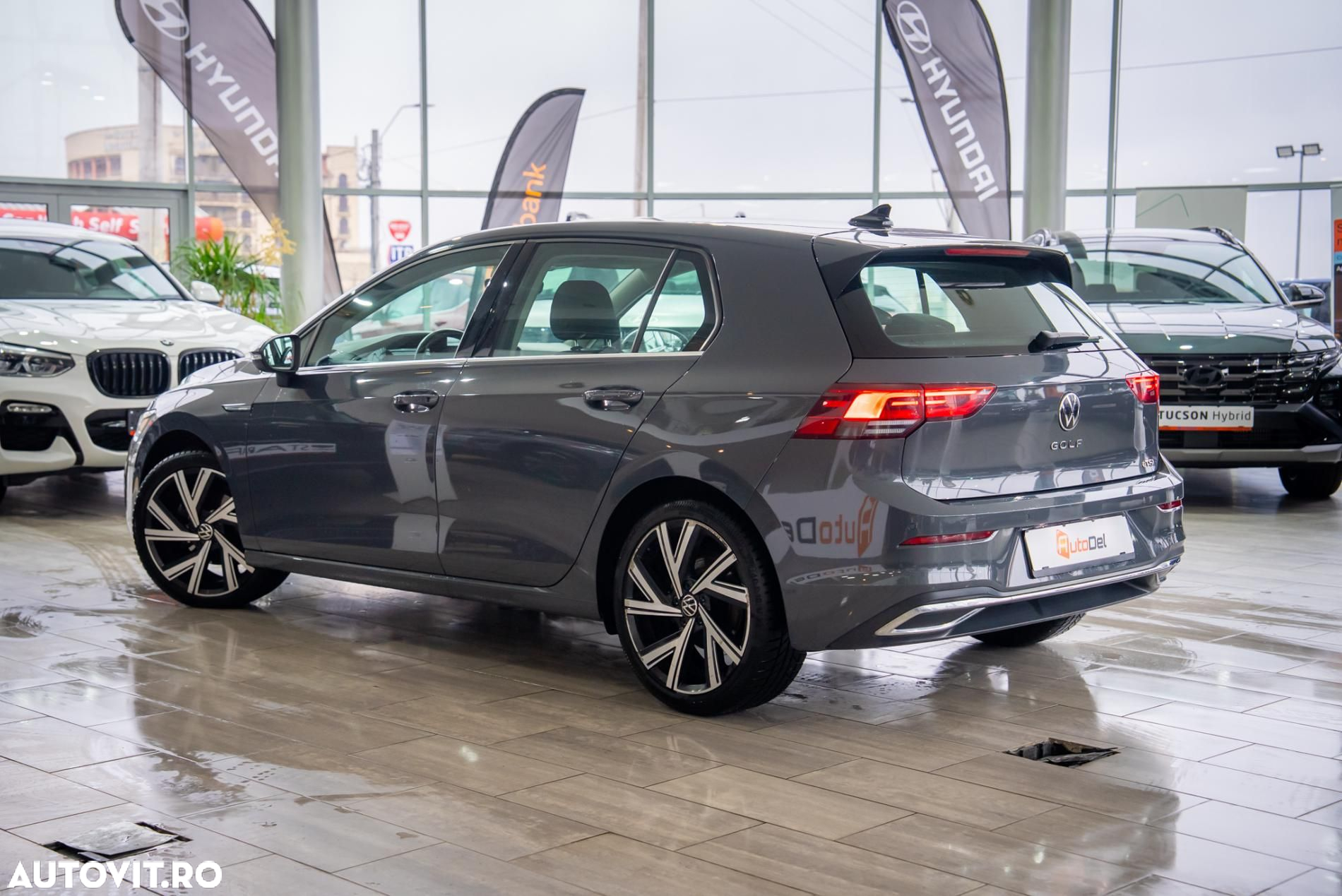 Volkswagen Golf 1.5 eTSI DSG MHEV Advanced - 3