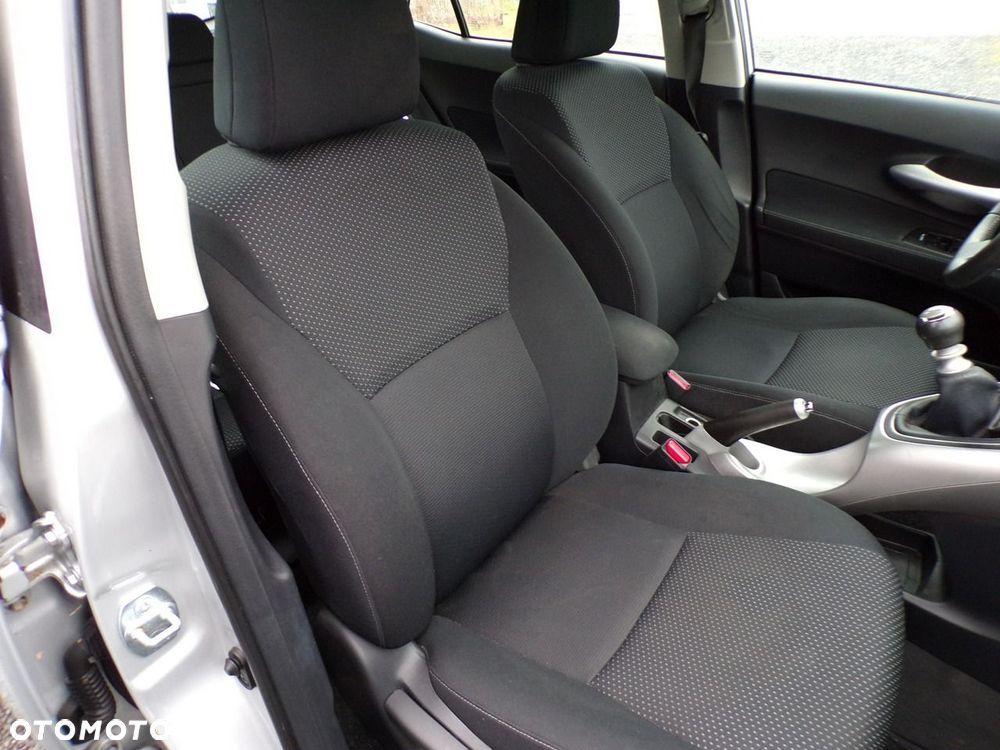 Toyota Auris - 19