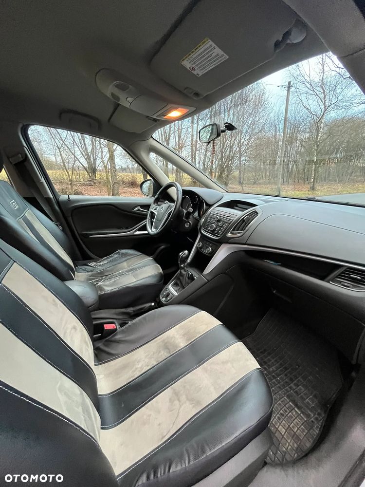Opel Zafira - 8