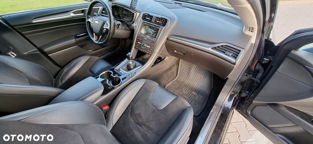 Ford Mondeo 2.0 TDCi Titanium - 17