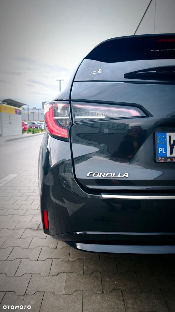 Toyota Corolla 1.8 Hybrid Comfort - 16