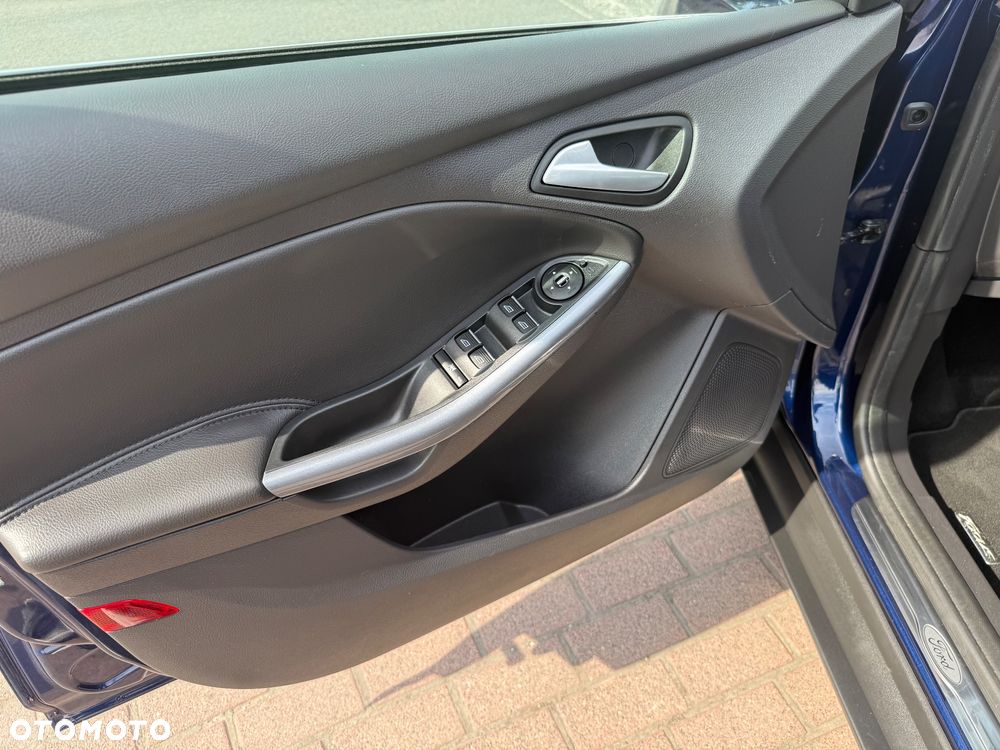 Ford Focus 1.6 EcoBoost Titanium - 16