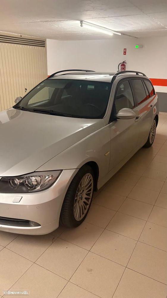 BMW 320 dA Touring - 5