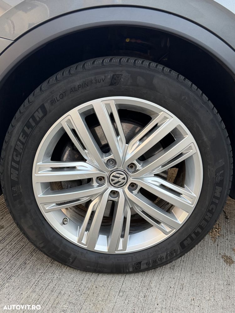Volkswagen Tiguan - 19