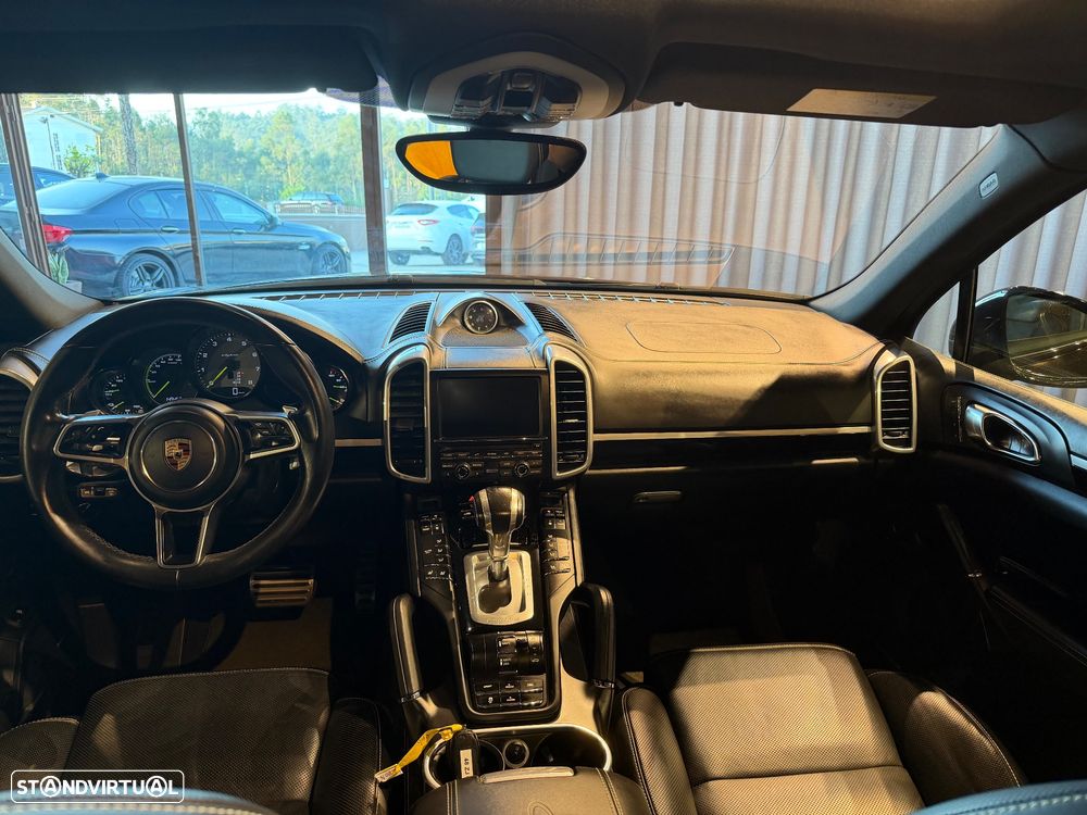 Porsche Cayenne S E-Hybrid Platinum Edition - 30