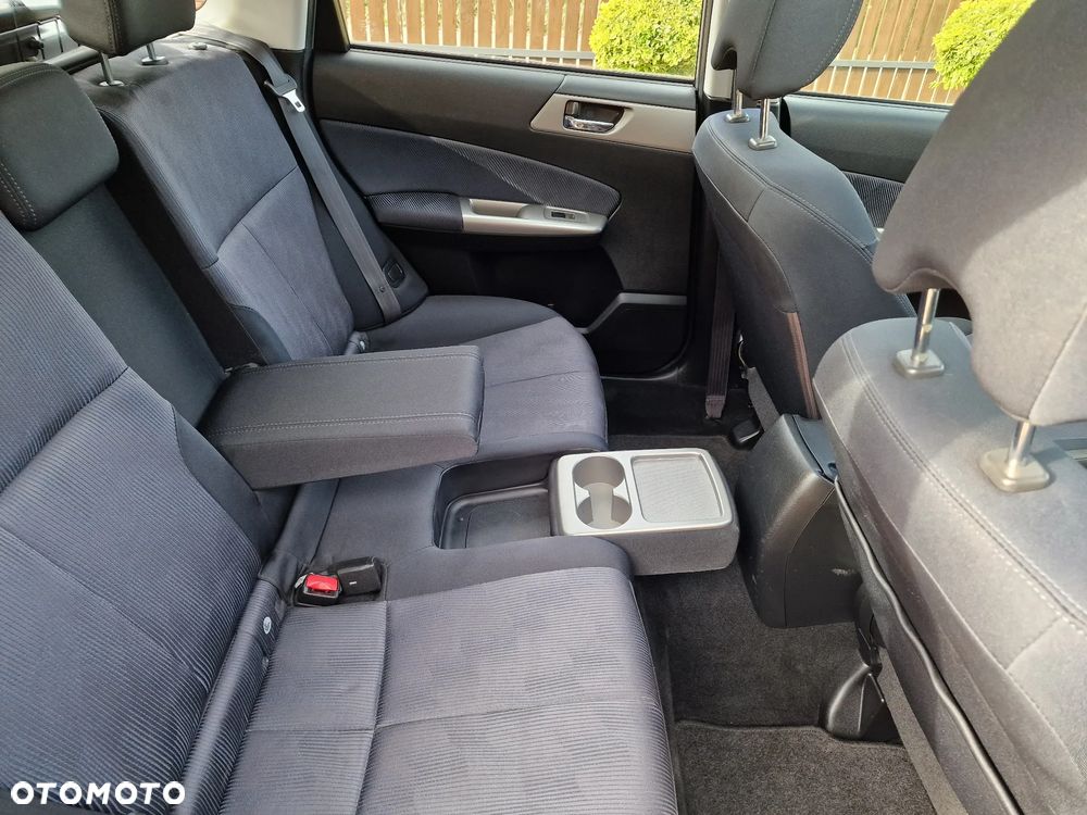 Subaru Forester 2.5 X Premium - 11