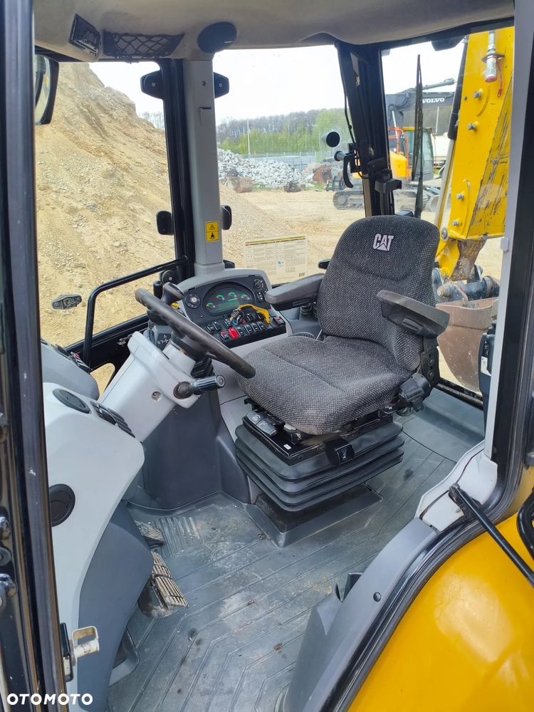 Caterpillar 444F2 - 7