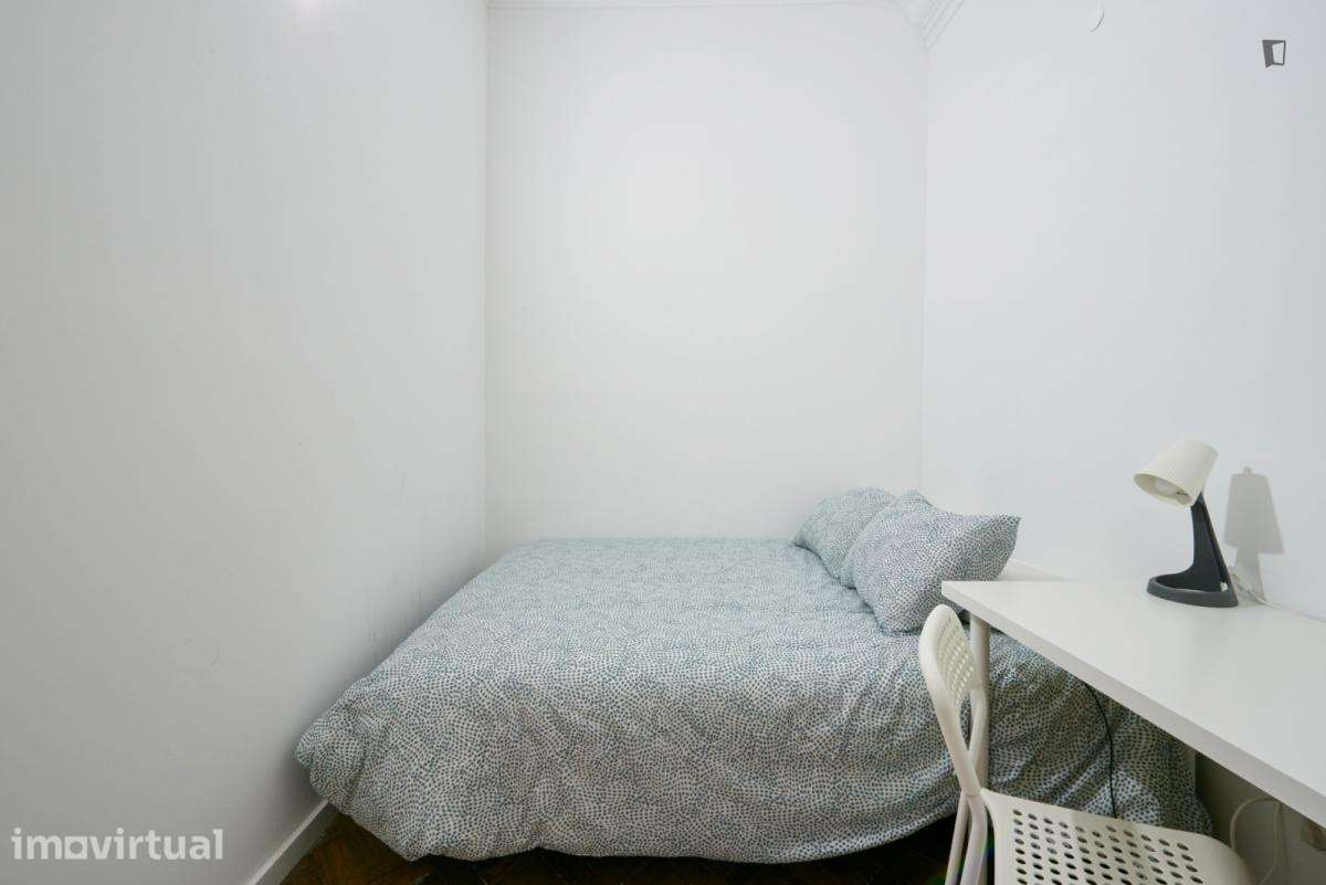 Quarto - localizado em Marquês de Pombal Lisbon - Grande imagem: 4/12
