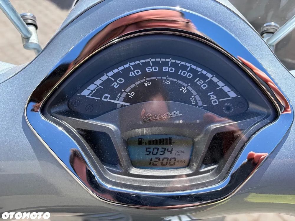 Vespa GTS - 20