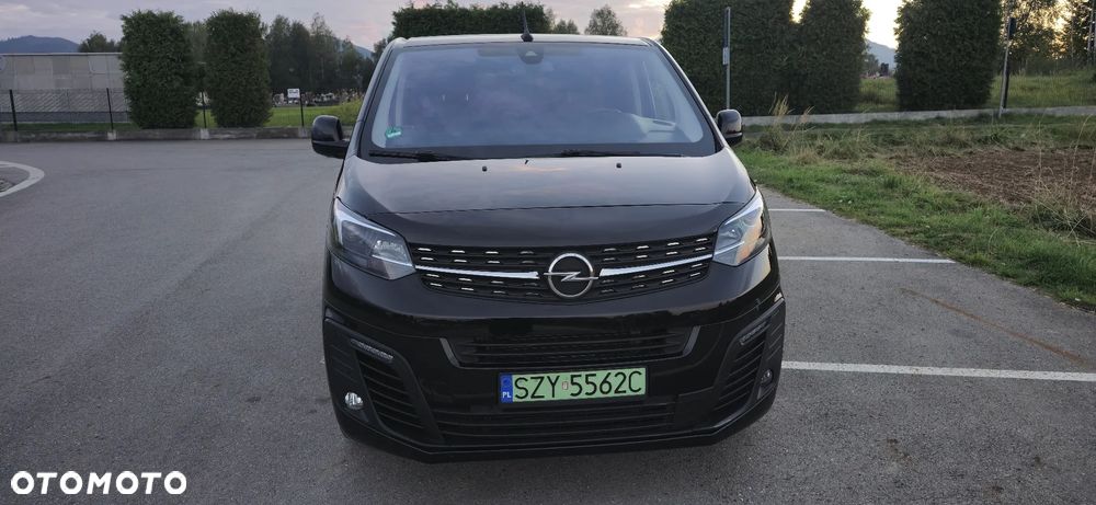 Opel Zafira 2023 photo 2