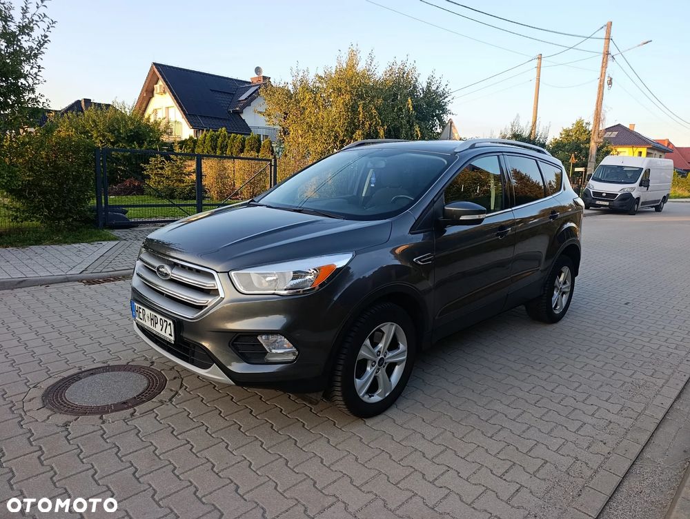 Ford Kuga 2.0 TDCi 2x4 Titanium - 17