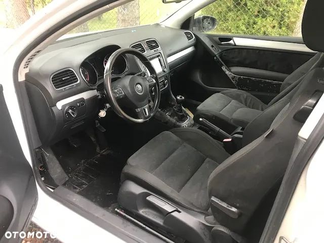 Volkswagen Golf - 10