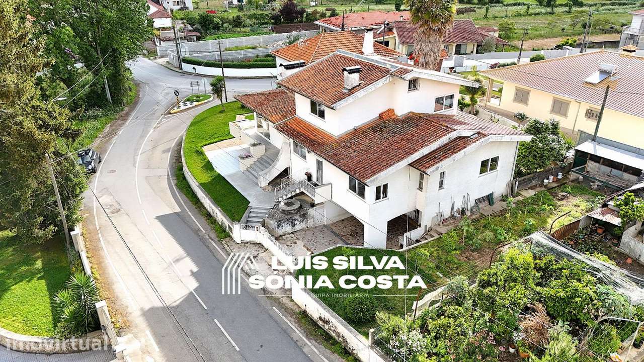 Moradia T3 Independente c/ Jardim & Excelente Espaço Exterior –... - Grande imagem: 2/47