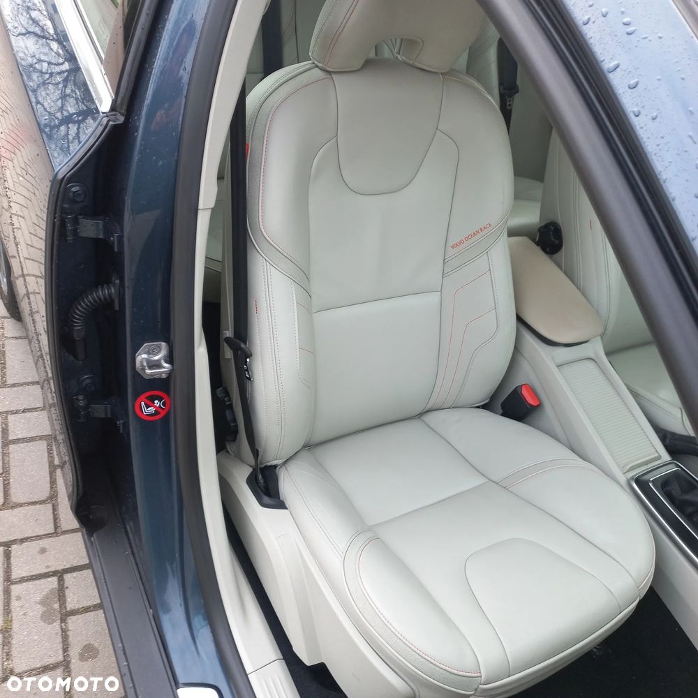 Volvo V40 Cross Country D4 Ocean Race - 13