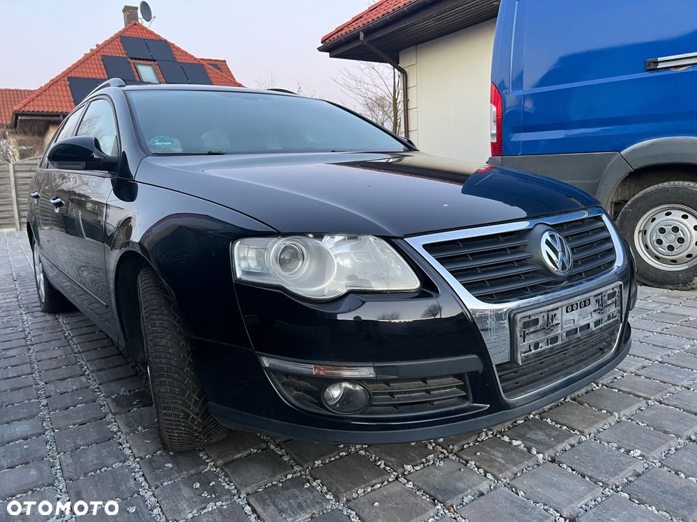 Volkswagen Passat - 1