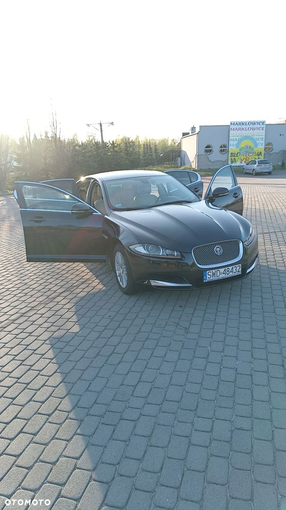 Jaguar XF 3.0 V6 D Luxury - 6