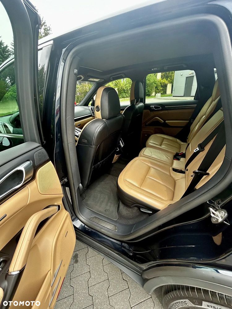 Porsche Cayenne S - 11
