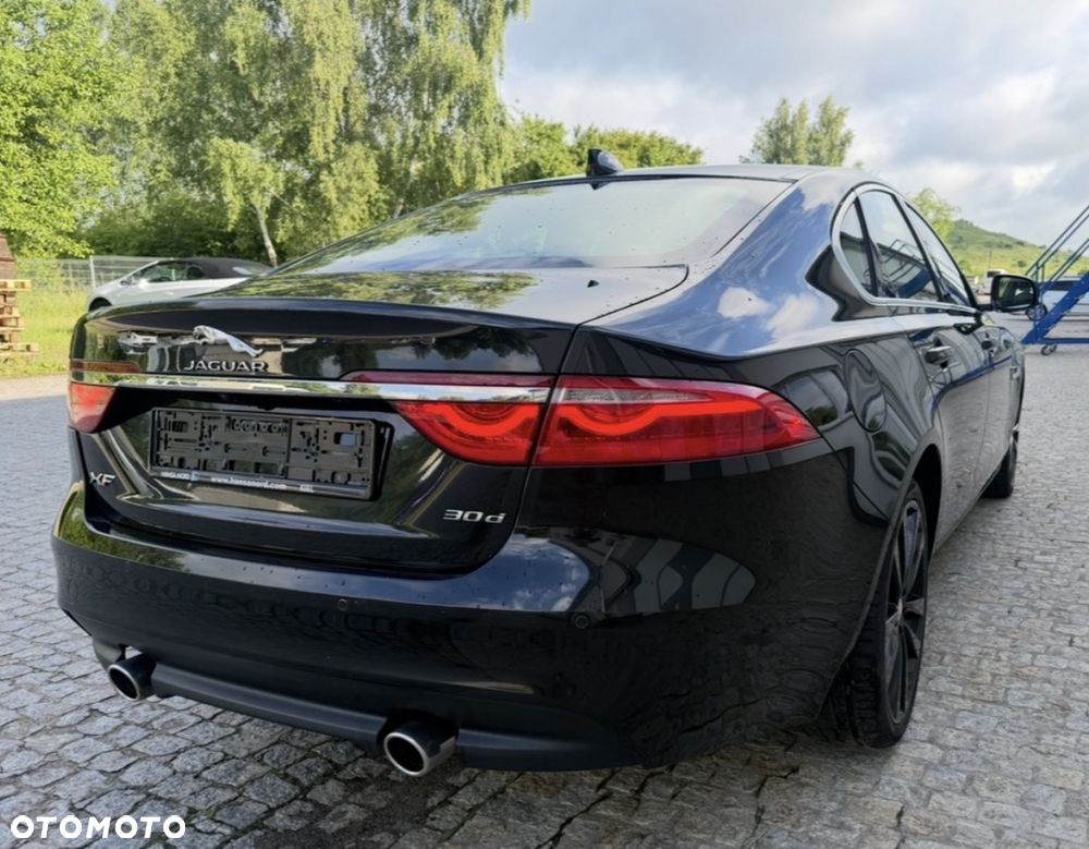 Jaguar XF - 3