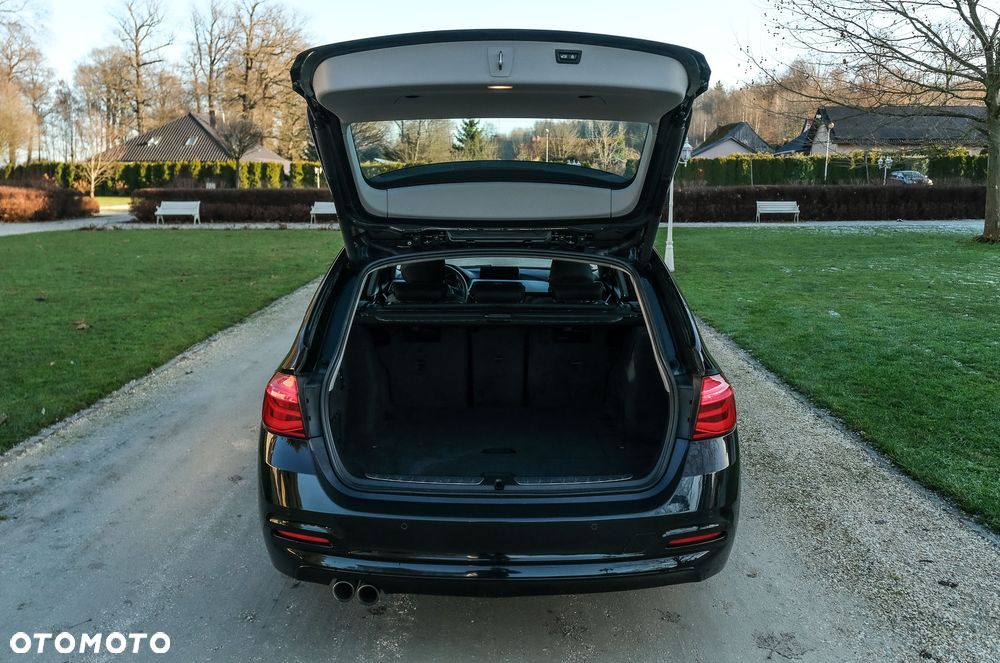 BMW Seria 3 320d Sport Line Shadow - 33