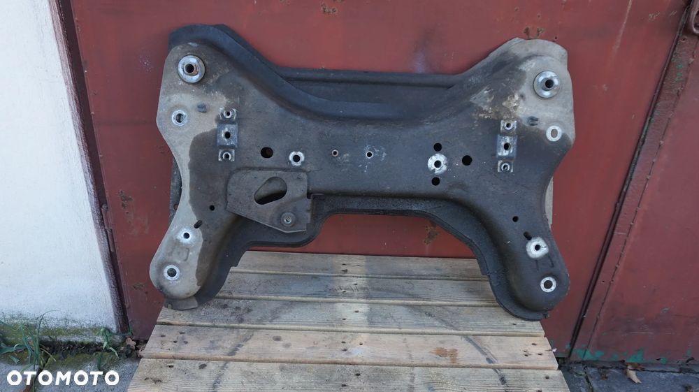 Renault Trafic II Opel Vivaro Nissan Primastar 2.0 DCI belka lawa sanki kolyska 8200626965