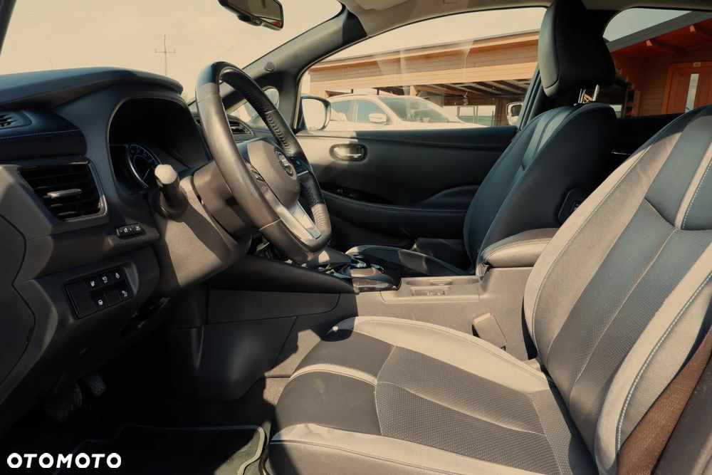 Nissan Leaf 40 kWh TEKNA - 21