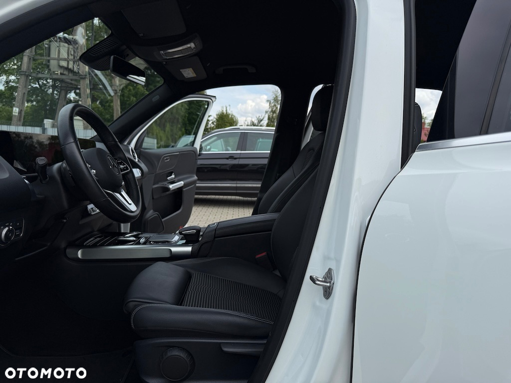 Mercedes-Benz GLB 200 d 8G-DCT - 30