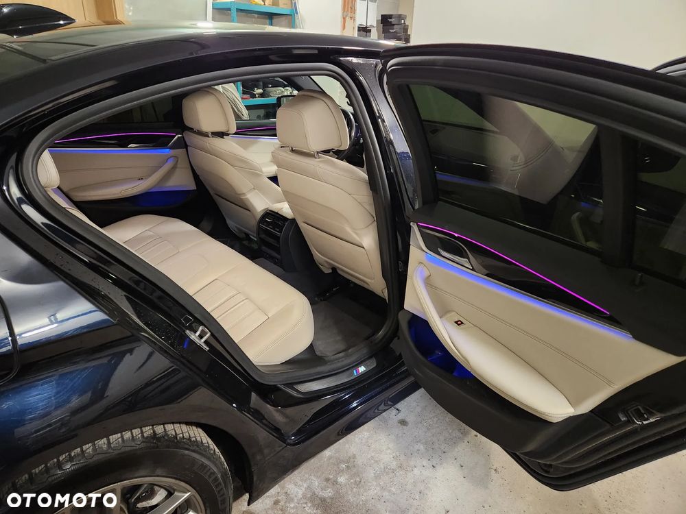 BMW Seria 5 520d xDrive M Sport sport - 10