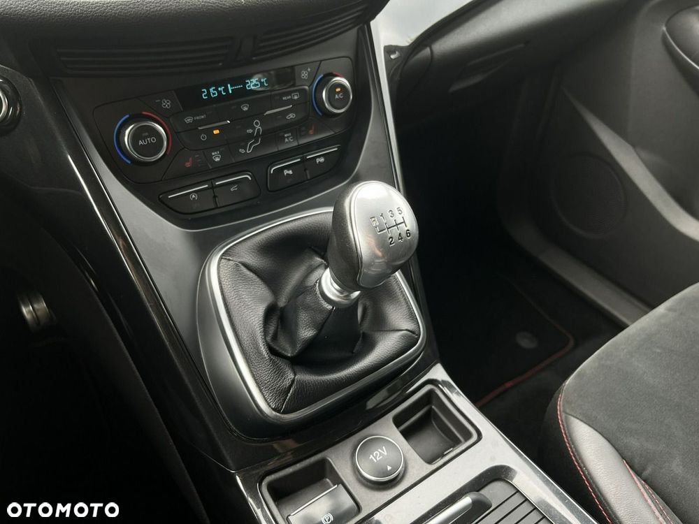 Ford Kuga 1.5 EcoBoost FWD ST-Line - 32