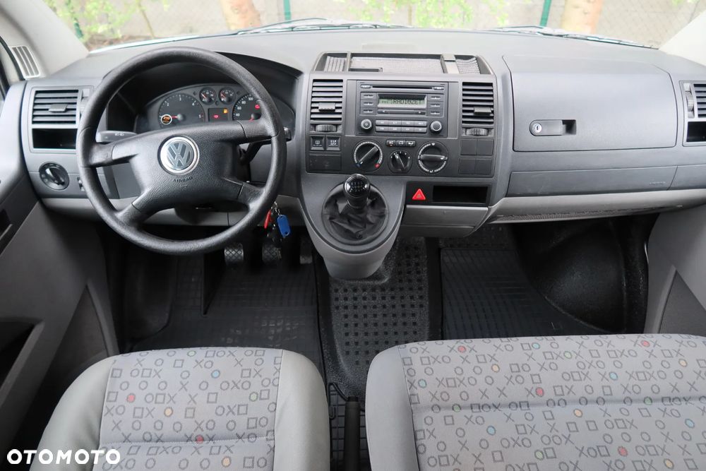 Volkswagen Transporter - 11