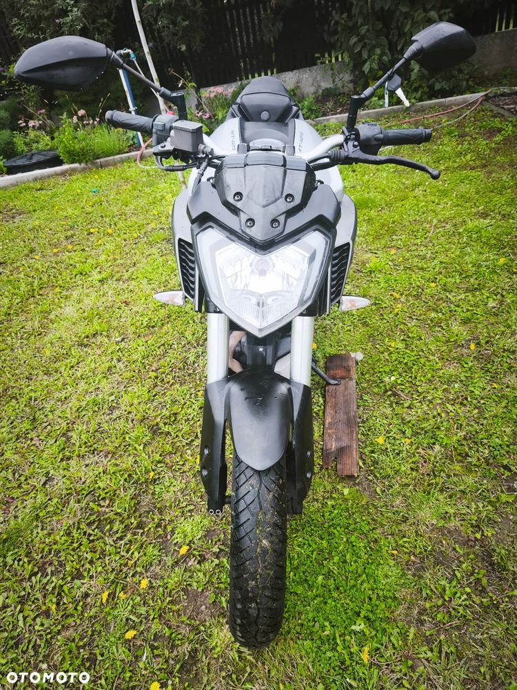 Yamaha MT - 9