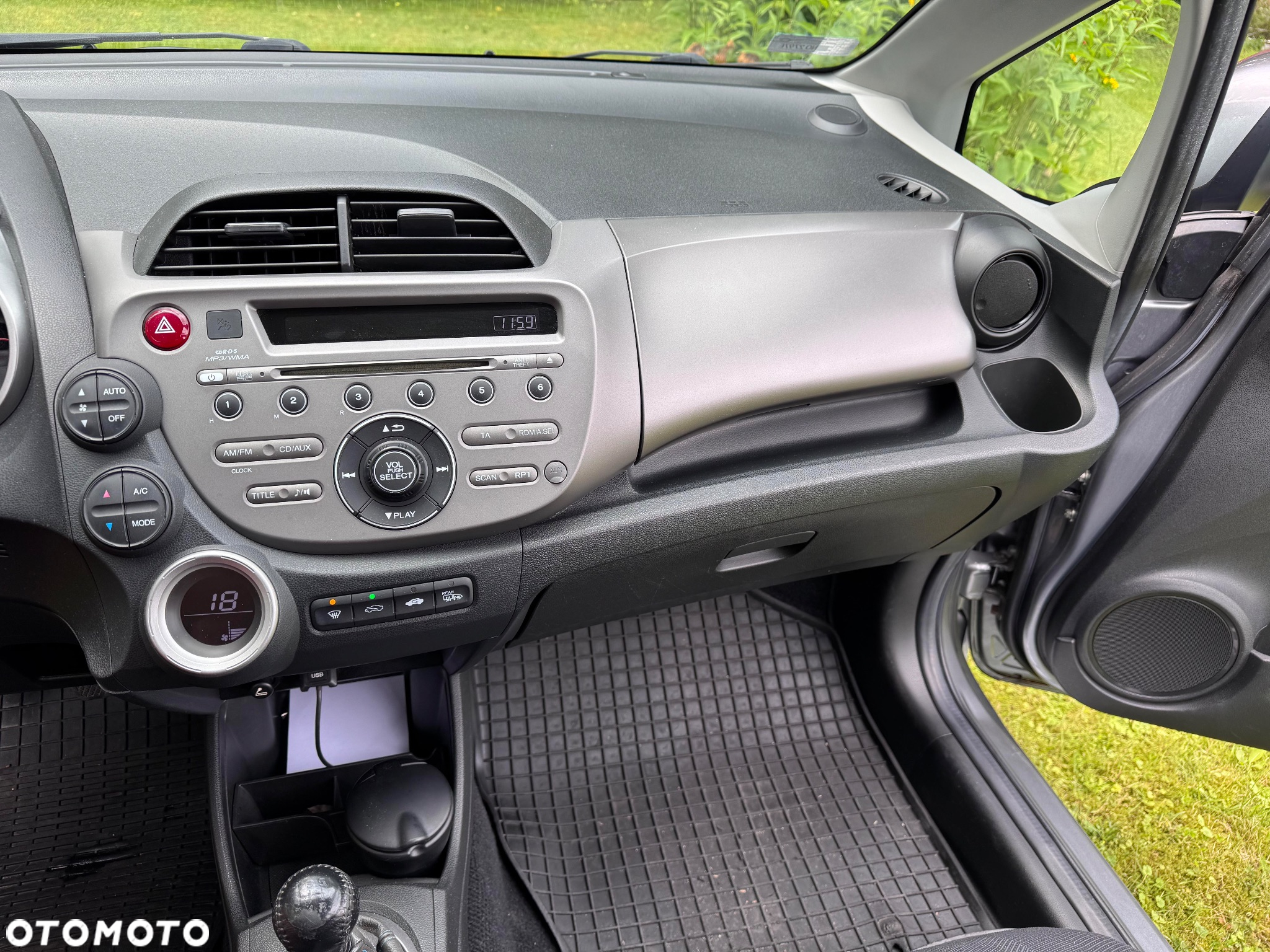 Honda Jazz 1.4 Executive - 12