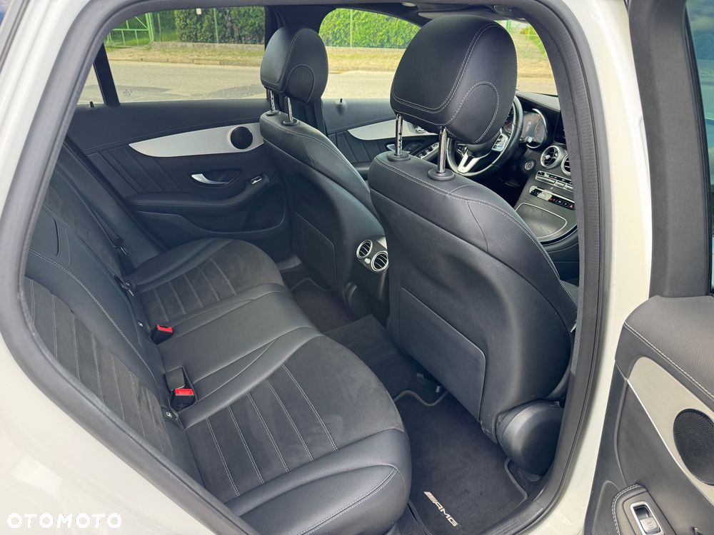 Mercedes-Benz GLC 300 de 4Matic 9G-TRONIC AMG Line Plus - 29