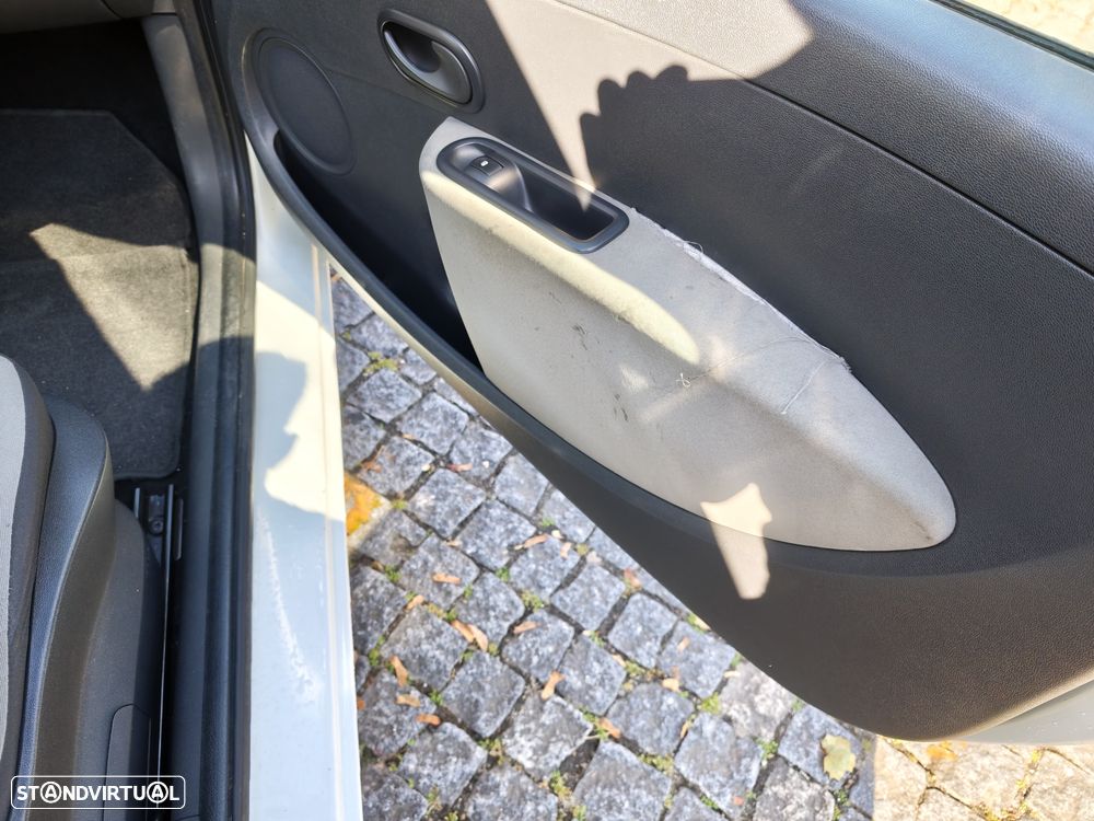 Renault Clio - 6