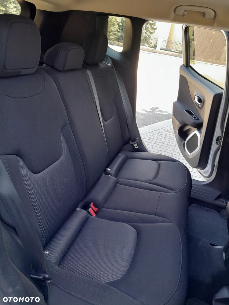 Jeep Renegade - 24