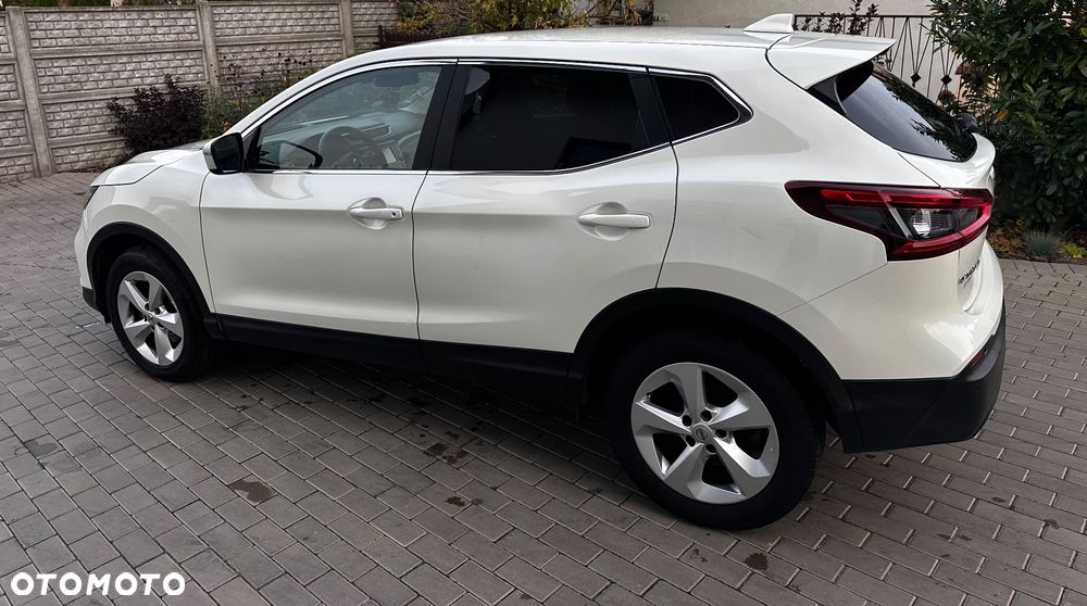 Nissan Qashqai 1.6 DCi Xtronic N-Connecta - 6
