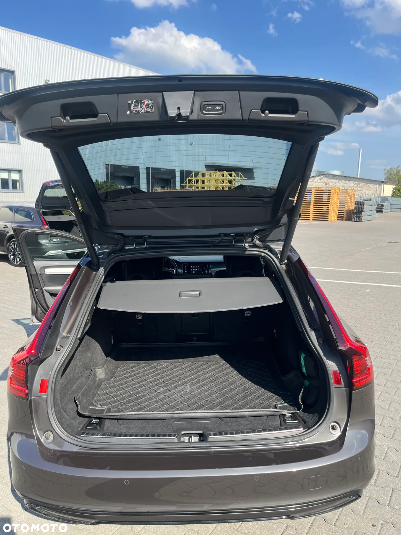 Volvo V90 B4 D AWD Momentum - 13