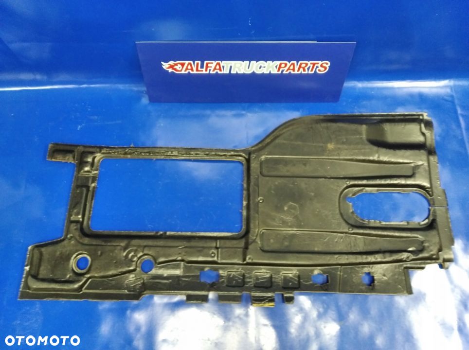 RENAULT GAMA T RANGE WYKŁADZINA PODŁOGI KPL. - 7