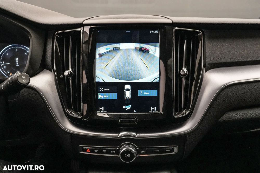 Volvo XC 60 B4 MHEV AT8 AWD Momentum Pro - 25