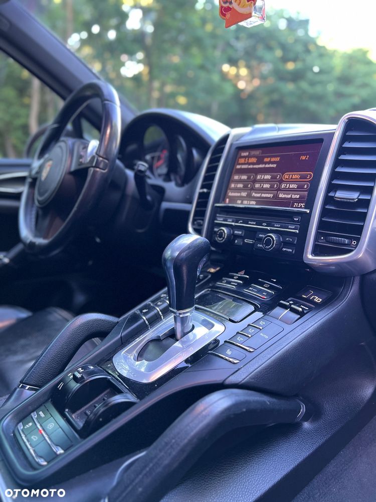 Porsche Cayenne S - 39