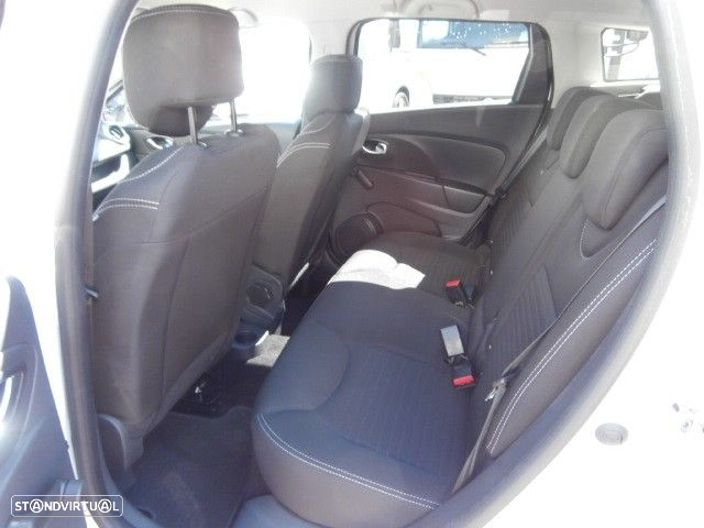 Renault Clio Sport Tourer 1.5 dCi Limited EDition - 29