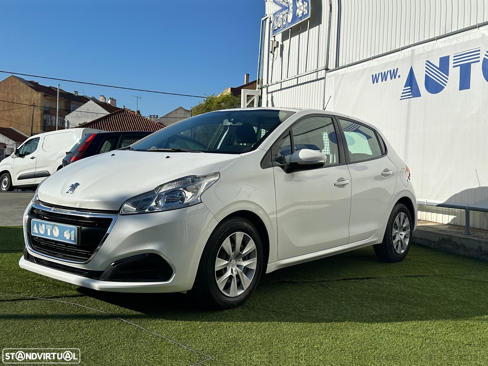 Peugeot 208 Van 1.6 BlueHdi Pack - 2