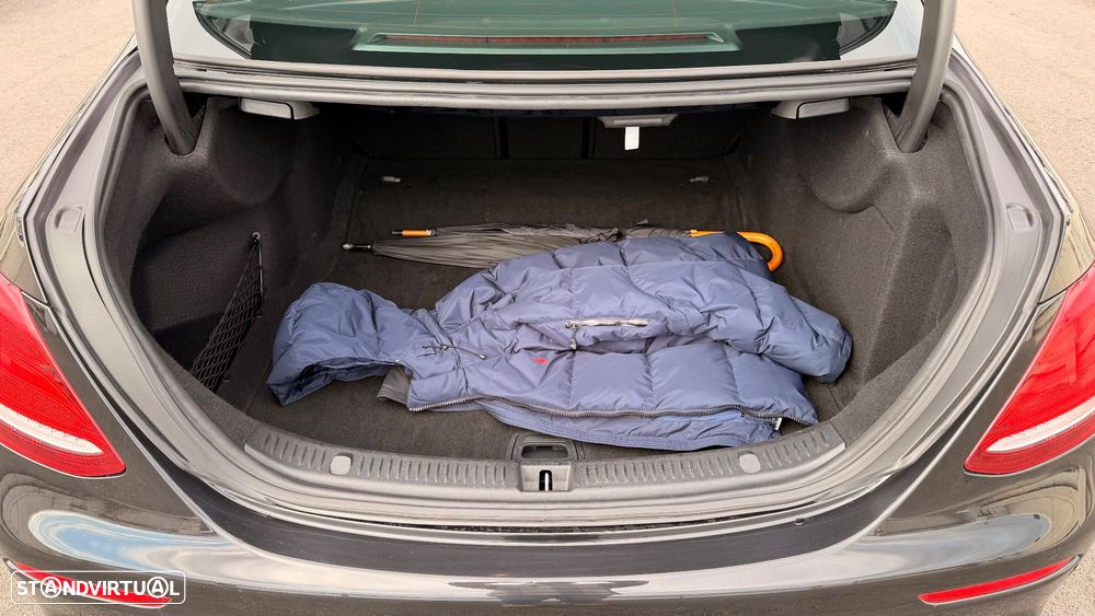 Mercedes-Benz E 220 d AMG Line - 37
