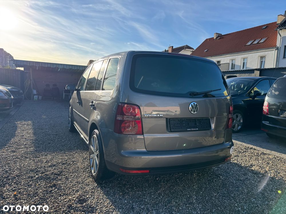 Volkswagen Touran 1.9 TDI DPF Blue Motion Trendline - 12