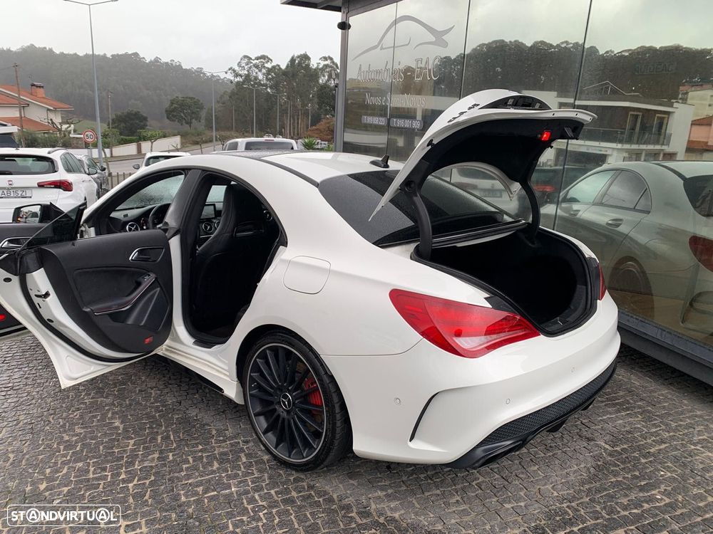Mercedes-Benz CLA 45 AMG 4-Matic - 12
